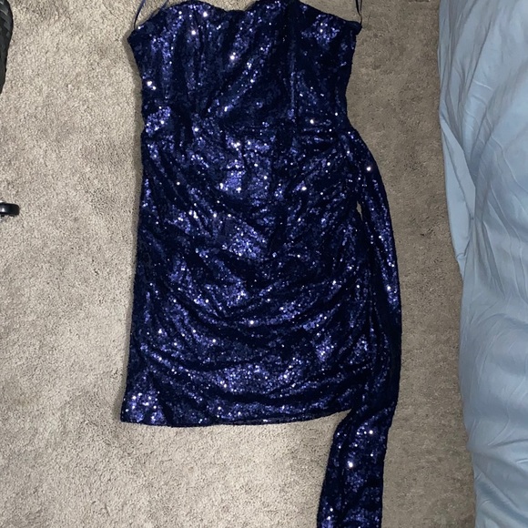 Sequin ruched dress - Picture 4 of 4